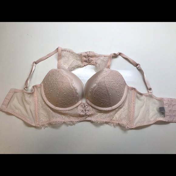 Victoria’s Secret High Neck Lace Chantilly Bra - Picture 2 of 4